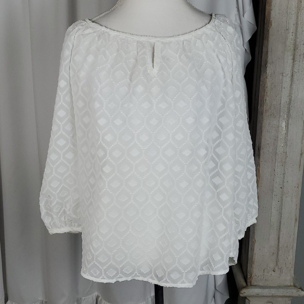 Blue Rain white blouse in a size Small